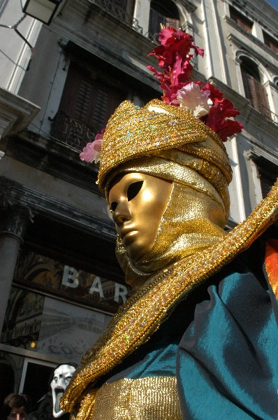 Fiori in testa - Carnevale di Venezia