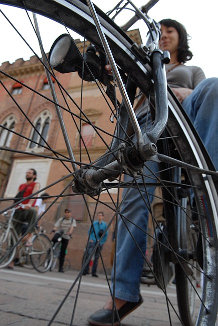 In bici - La Critical Mass di Bologna