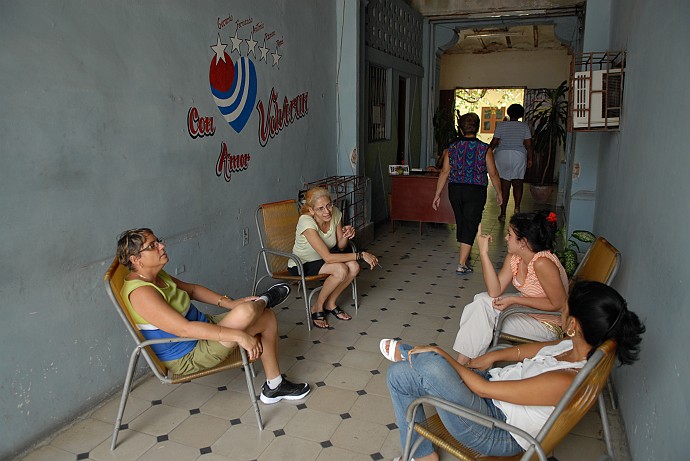Donne conversando - Fotografia di Camaguey - Cuba 2010