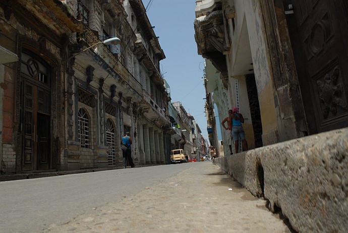 Ciglio della strada - Fotografia della Havana - Cuba 2010