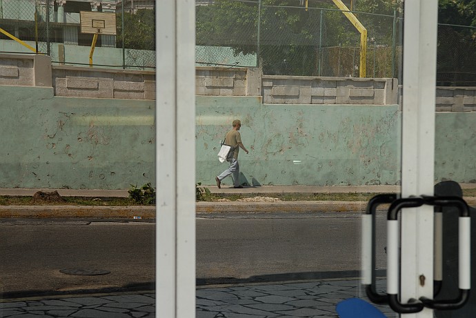 Riflesso porta ingresso - Fotografia della Havana - Cuba 2010
