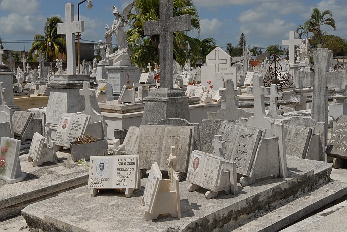 Cimitero - Fotografia di Holguin - Cuba 2010