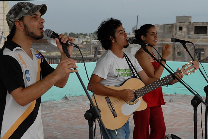 Concerto in terrazzo - Fotografia di Holguin - Cuba 2010