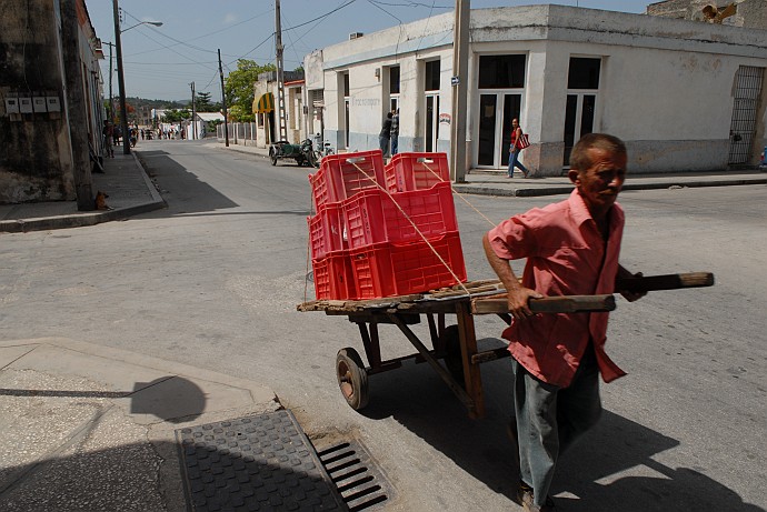 Trasporto casse - Fotografia di Holguin - Cuba 2010