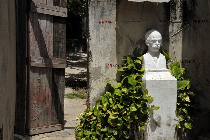 Busto Jose Marti - Fotografia di Santiago di Cuba - Cuba 2010