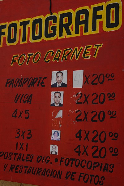 Cartello fotografo - Fotografia di Santiago di Cuba - Cuba 2010