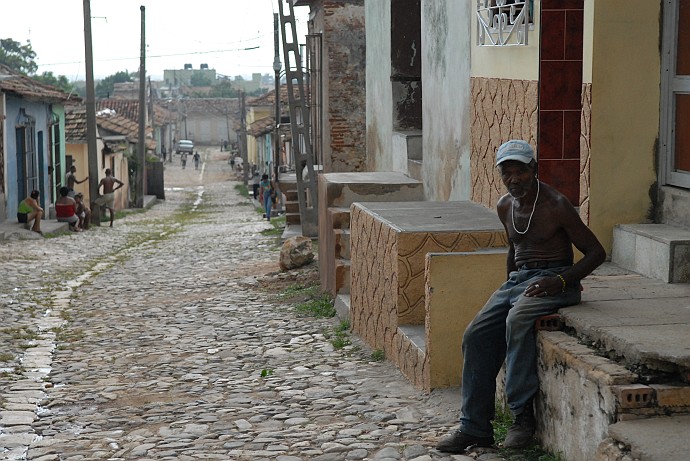 Persona seduta - Fotografia di Trinidad - Cuba 2010