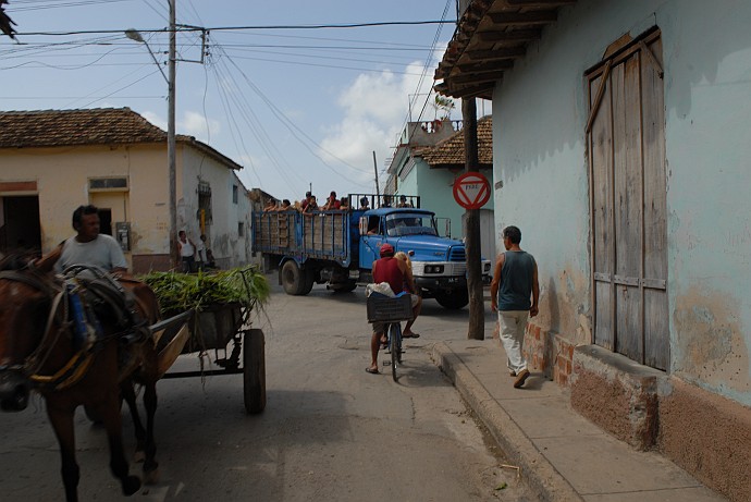Traffico - Fotografia di Trinidad - Cuba 2010