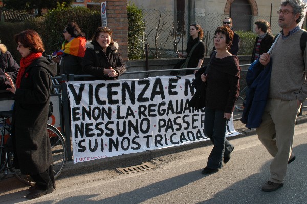 Manifestazione No Dal Molin - Fotografia 251 - Vicenza 17 febbraio 2007