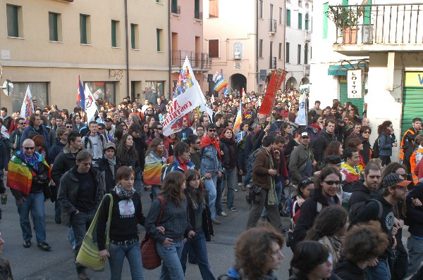 Manifestazione No Dal Molin - Fotografia 277 - Vicenza 17 febbraio 2007