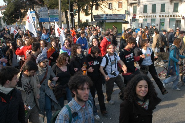 Manifestazione No Dal Molin - Fotografia 282 - Vicenza 17 febbraio 2007