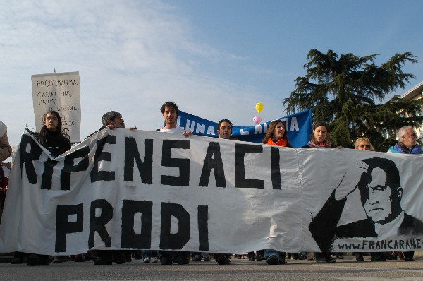Manifestazione No Dal Molin - Fotografia 289 - Vicenza 17 febbraio 2007