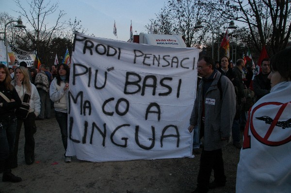 Manifestazione No Dal Molin - Fotografia 355 - Vicenza 17 febbraio 2007