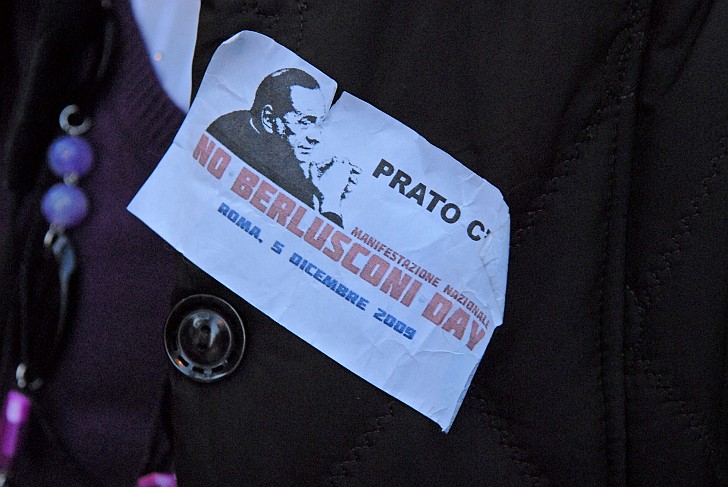 Prato - Fotografia del No Berlusconi Day
