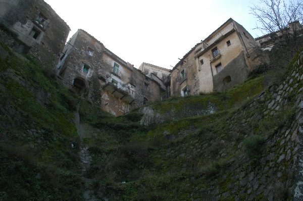 Badolato dal basso - Fotografia di Badolato