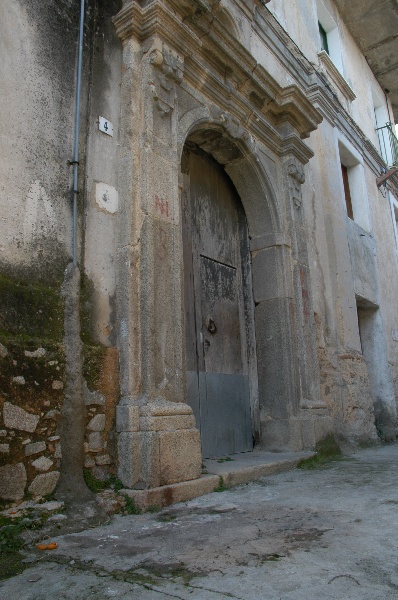 Portale Vico Fiorentino - Fotografia di Badolato