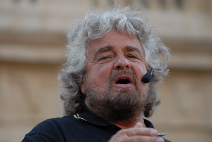 Beppe Grillo informa V-Day
