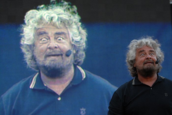 Beppe Grillo V-Dei