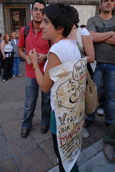 Cartelli viventi V-Day