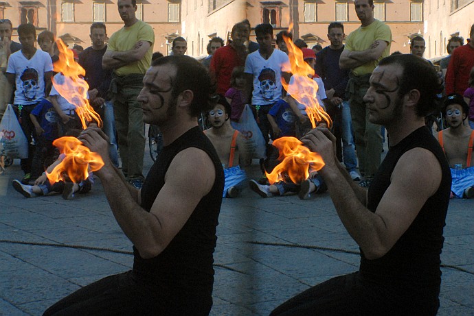 Asta di fuoco - Foto 3D :: Buskers Pirata Bologna 2010