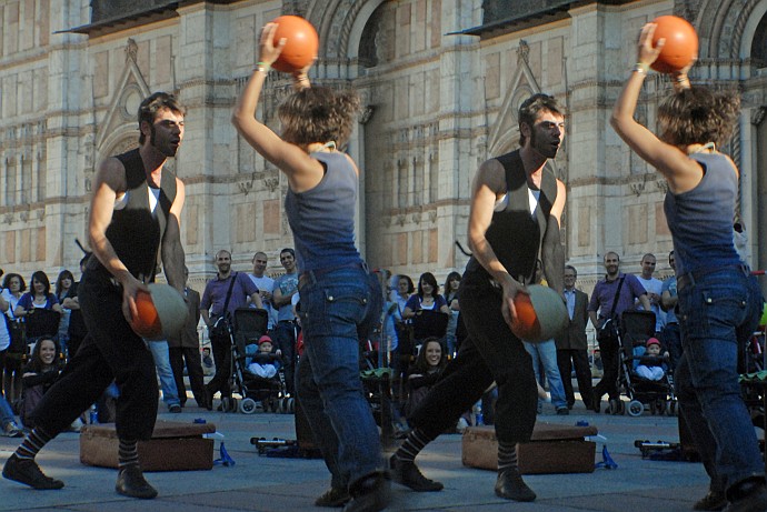 Giochi - Foto 3D :: Buskers Pirata Bologna 2010