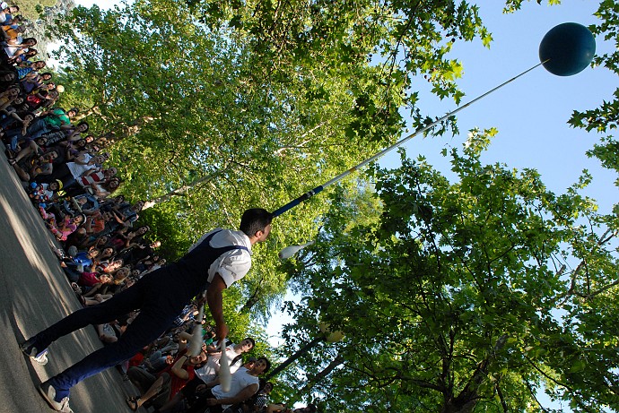 Maxi equilibrio :: Buskers Pirata Bologna 2010