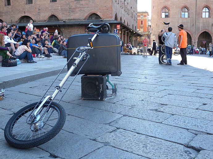 Monobici :: Buskers Pirata Bologna 2010