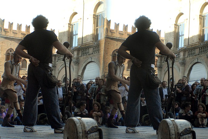 Pronti per il salto - Foto 3D :: Buskers Pirata Bologna 2010