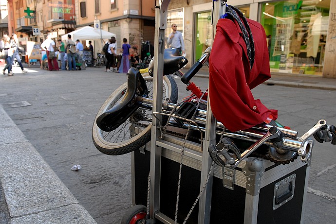 Tutto il necessario :: Buskers Pirata Bologna 2010
