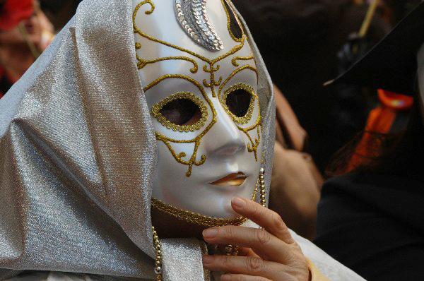 Veneziana bianco dorata - Carnevale di Soverato