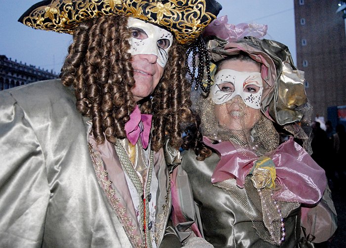 Coppia in griggio - Carnevale di Venezia