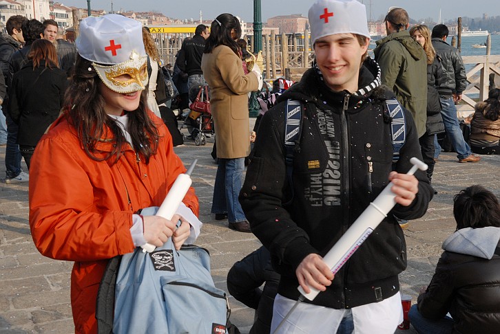 La croce rossa - Carnevale di Venezia