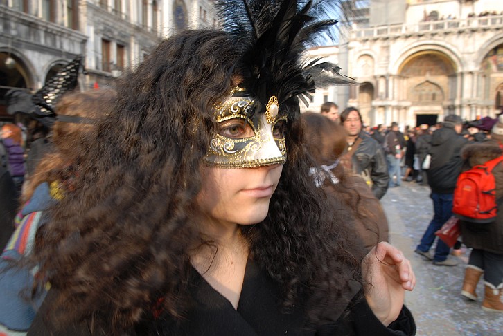 Maschera con piume - Carnevale di Venezia