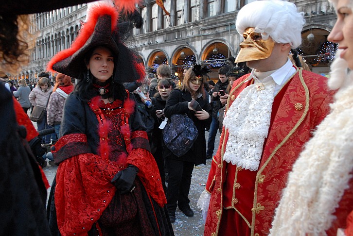 Scena in piazza - Carnevale di Venezia
