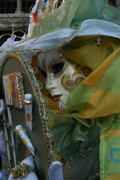 Con lo specchio - Carnevale di Venezia
