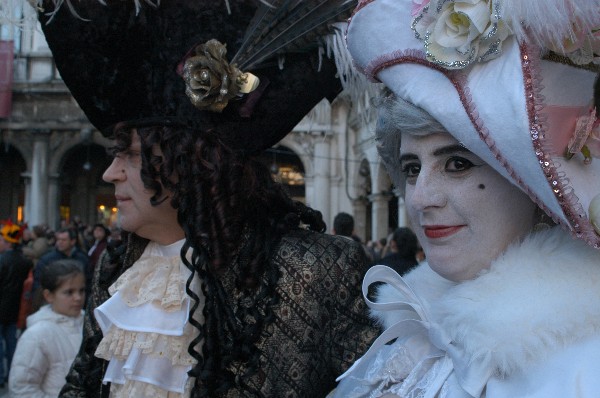 Coppia in bianco nero - Carnevale di Venezia