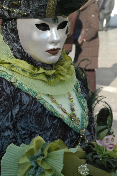 Raffiniture verdo olivo - Carnevale di Venezia