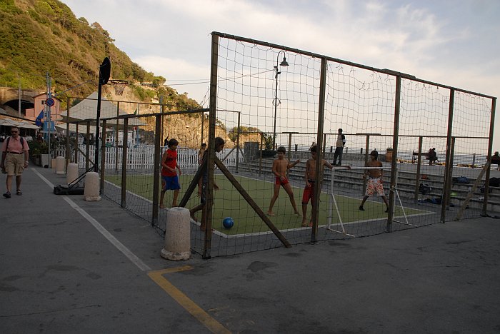 Campo calcetto - Fotografia di Monterosso - Le Cinque Terre