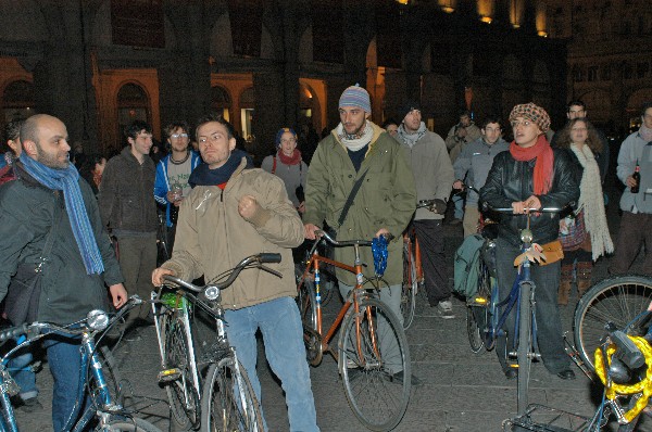 critical_mass_30
