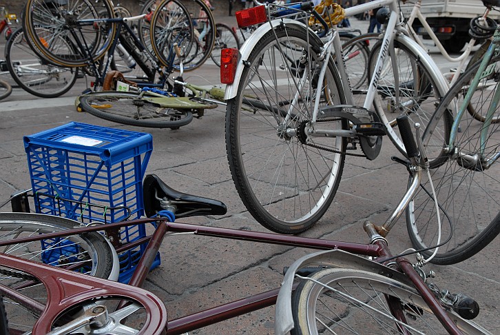 Parcheggiati - La Critical Mass di Bologna