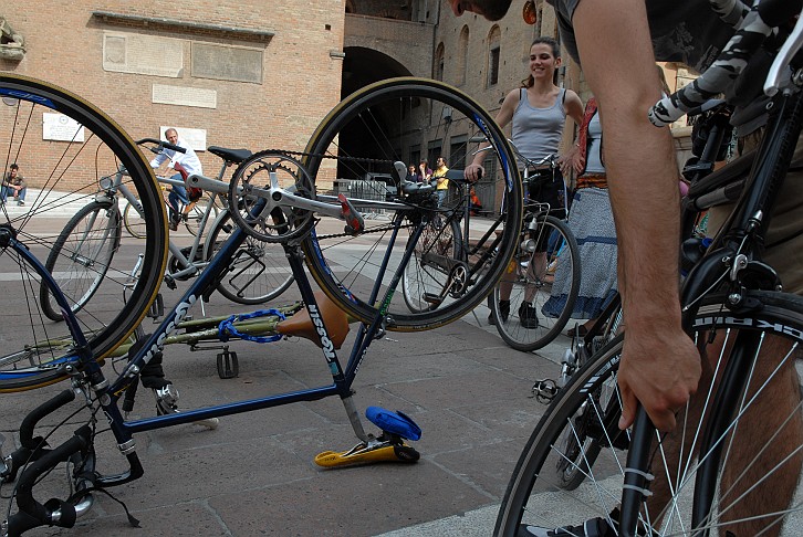 Parcheggio - La Critical Mass di Bologna