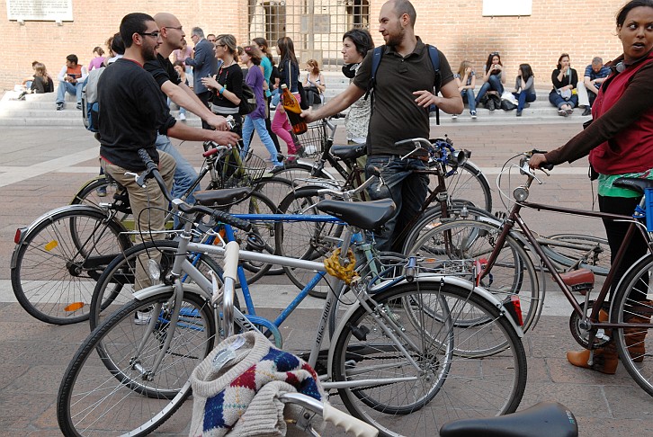 Pronti per partenza - La Critical Mass di Bologna