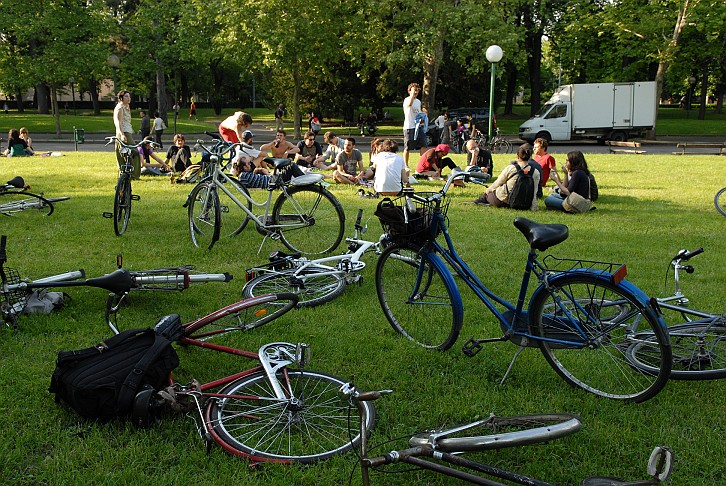 Sosta giardini - La Critical Mass di Bologna