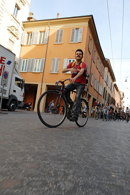 Via Santo Stefano - La Critical Mass di Bologna