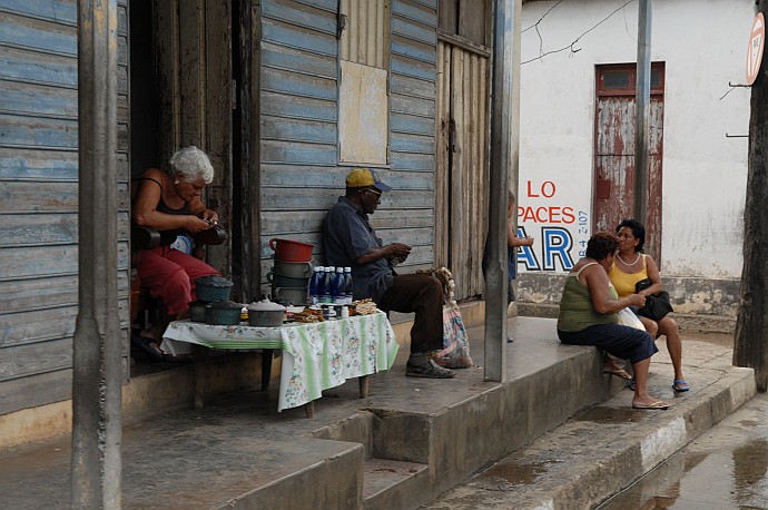 Bancarelle casalinghe - Fotografia di Baracoa - Cuba 2010