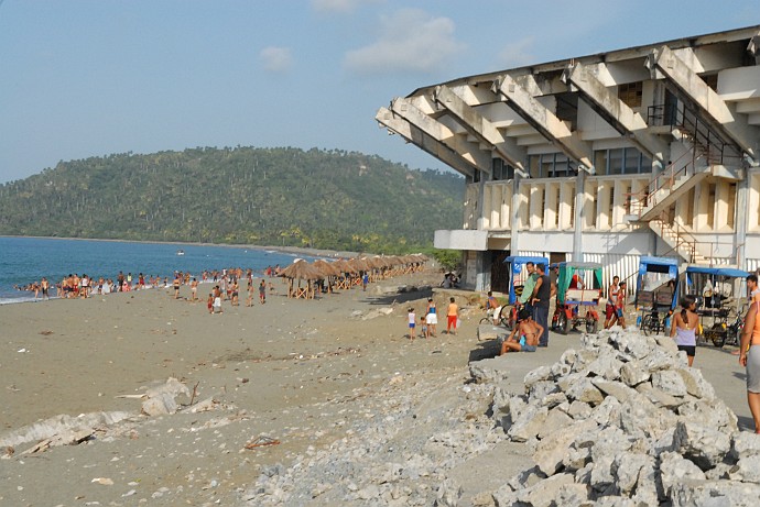 Stadio vista al mare - Fotografia di Baracoa - Cuba 2010