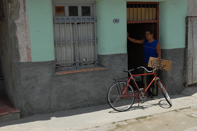 Bicicletta in vendita - Fotografia di Bayamo - Cuba 2010