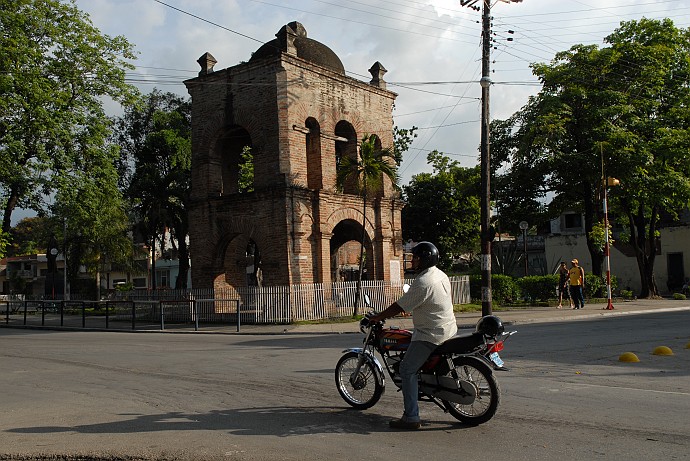 Motocicletta - Fotografia di Bayamo - Cuba 2010
