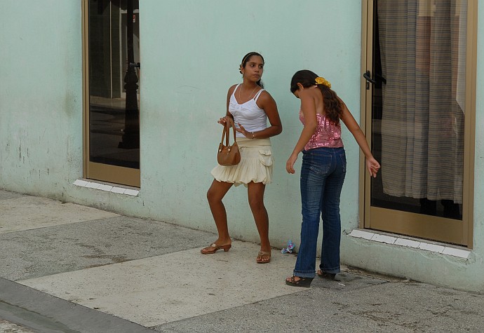 Ragazze ballando - Fotografia di Bayamo - Cuba 2010