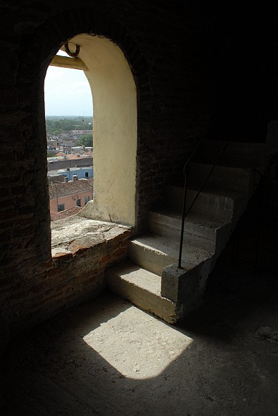 Finestra sulla città - Fotografia di Camaguey - Cuba 2010